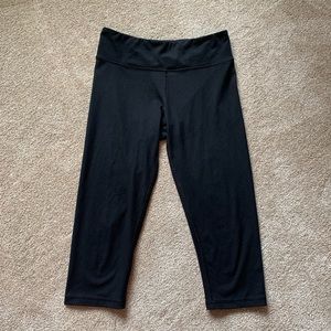 Zobha Cropped Black Leggings